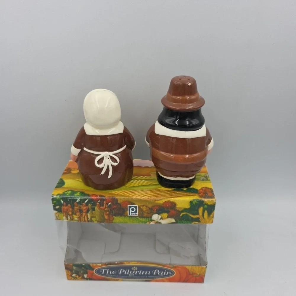 Collectible PILGRIM PAIR‎ SALT & PEPPER SHAKER PUBLIX THANKSGIVING 2003